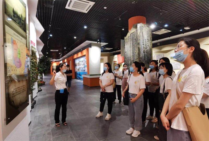 1596242897771001862.jpg 1.jpg